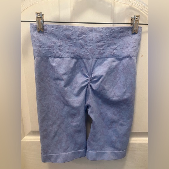 π¦ LIKE NEW GYMSHARK ADAPT ANIMAL SEAMLESS CYCLING SHORTS - SZ MEDIUM - Picture 3 of 9